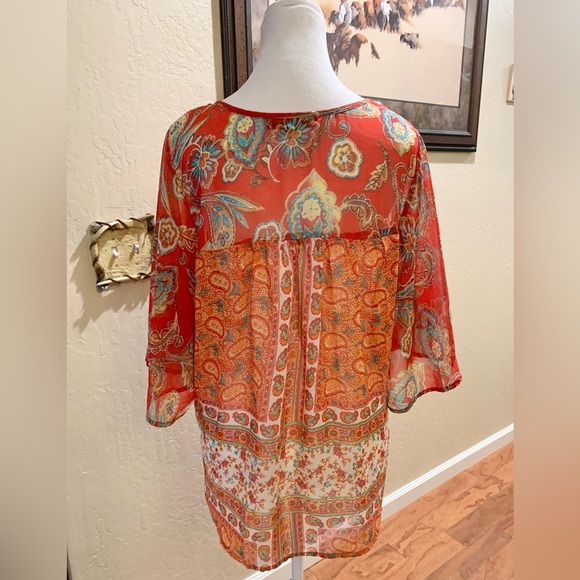 ☘️Fun batwing blouse size L - Picture 5 of 6